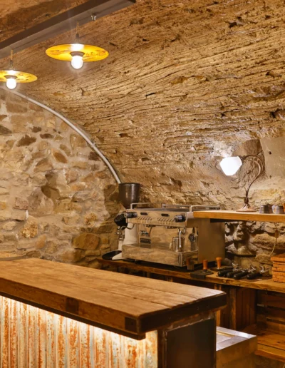 bar llach1560