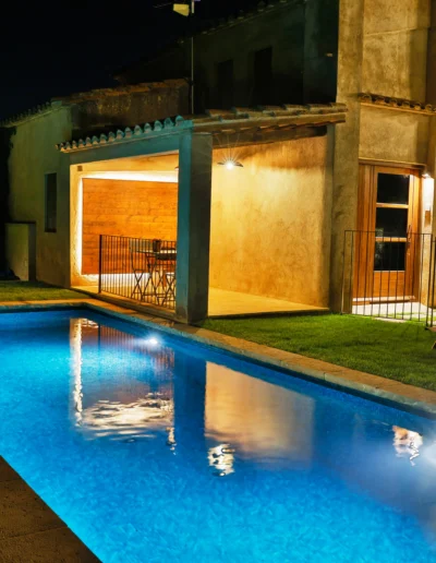 Exterior nit llach 1560