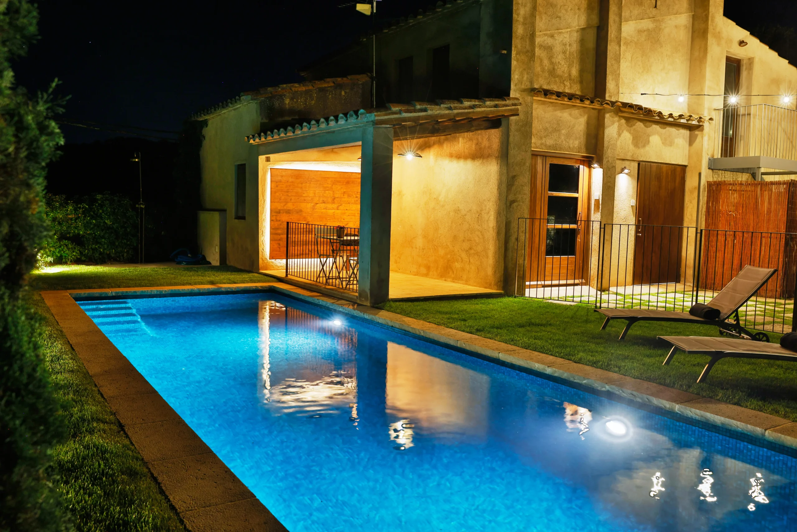 Exterior nit llach 1560 Exterior nit llach 1560